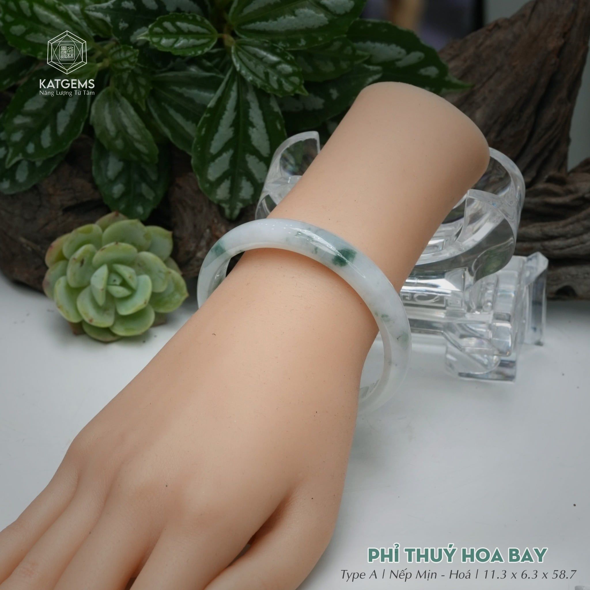  Vòng Khối Ngọc Phỉ Thúy Hoa Bay Cao Cấp Bản Hẹ KT: 11.3 x 6.3 x 58.7  (Không Kén Mệnh) 260747 