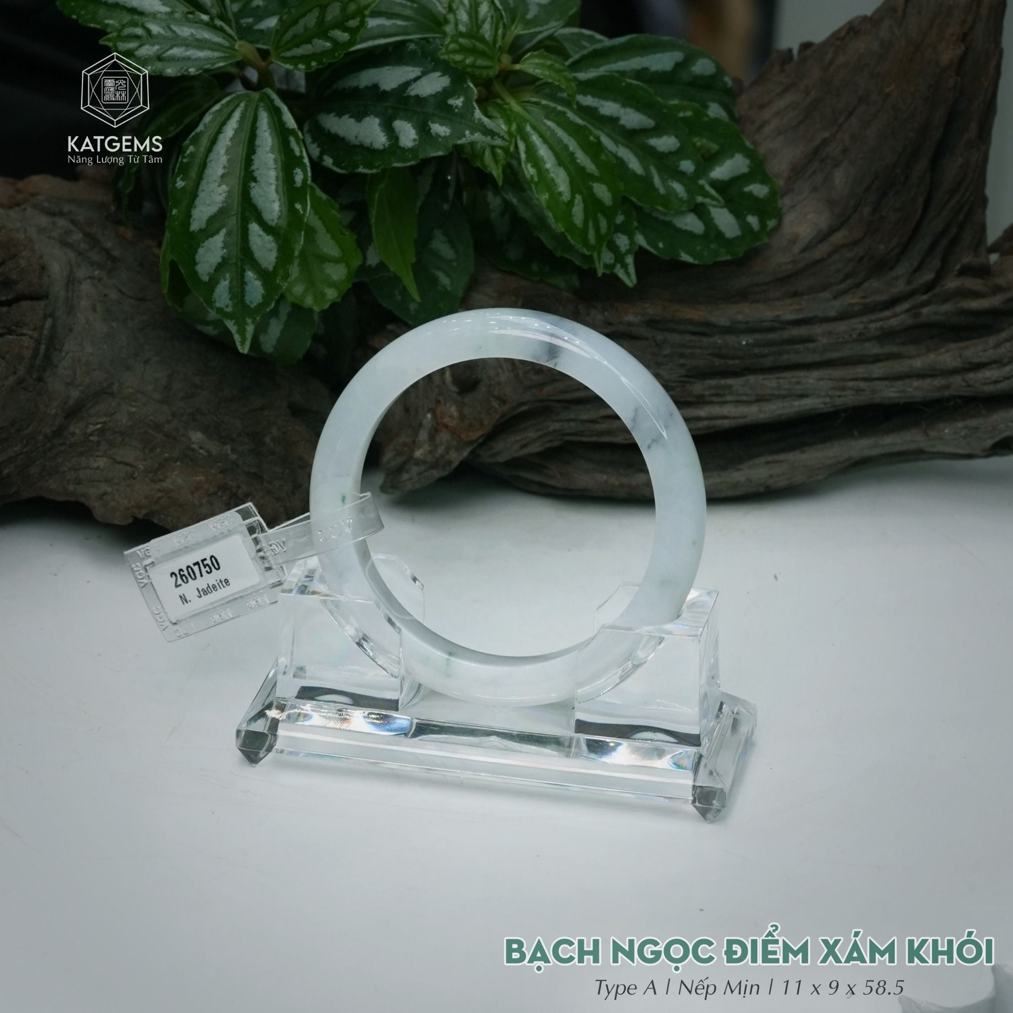  Vòng Khối Ngọc Phỉ Thúy Bạch Ngọc Điểm Xám Khói Cao Cấp Bản Hẹ 11 x 9 x 58.8 (Không Kén Mệnh) 260750 