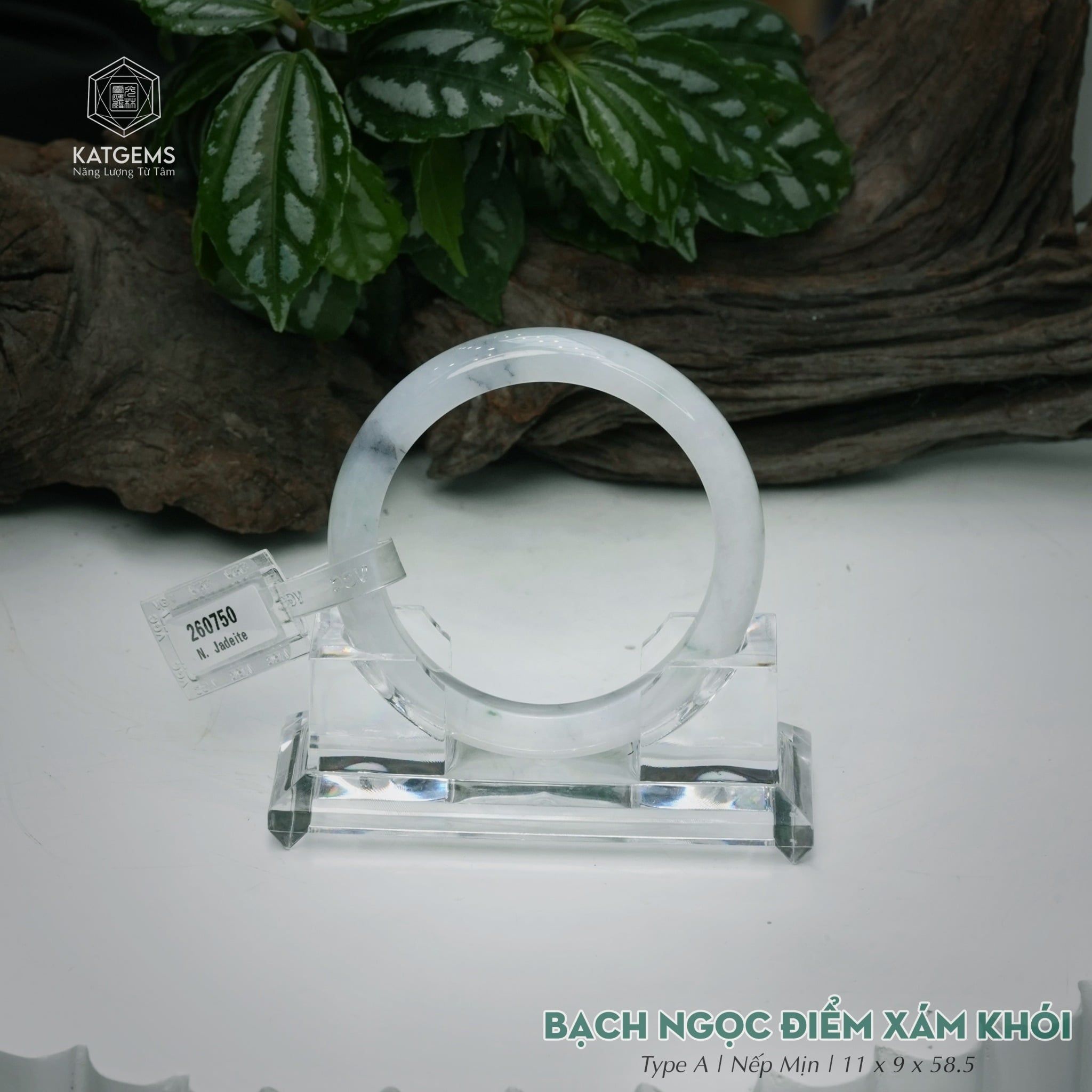  Vòng Khối Ngọc Phỉ Thúy Bạch Ngọc Điểm Xám Khói Cao Cấp Bản Hẹ 11 x 9 x 58.8 (Không Kén Mệnh) 260750 