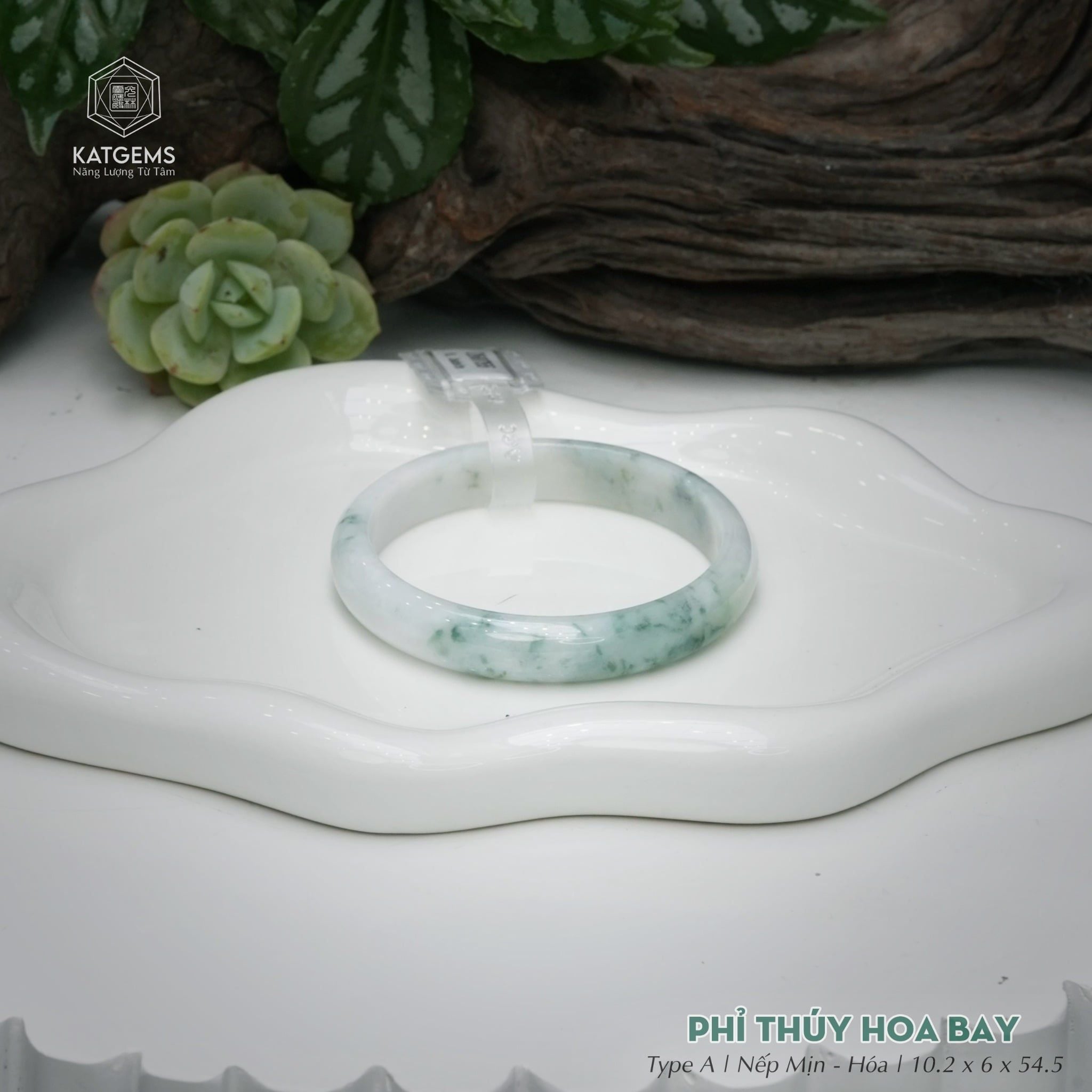  Vòng Khối Ngọc Phỉ Thúy Hoa Bay Cao Cấp Bản Hẹ KT: 10.2 x 6 x 54.5  (Không Kén Mệnh) 260755 