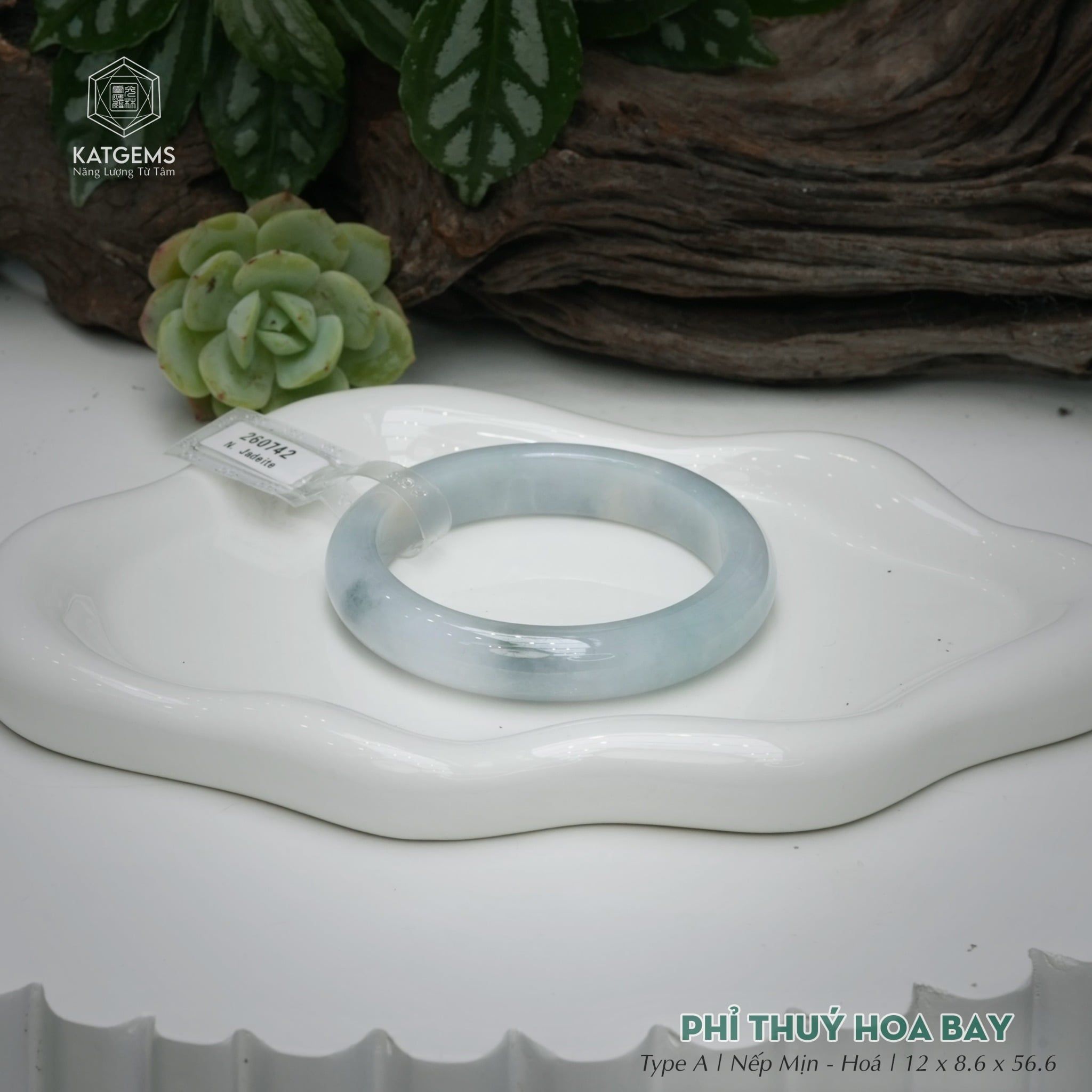  Vòng Khối Ngọc Phỉ Thúy Hoa Bay Cao Cấp Bản Hẹ KT: 12 x 8.6 x 56.6  (Không Kén Mệnh) 260742 