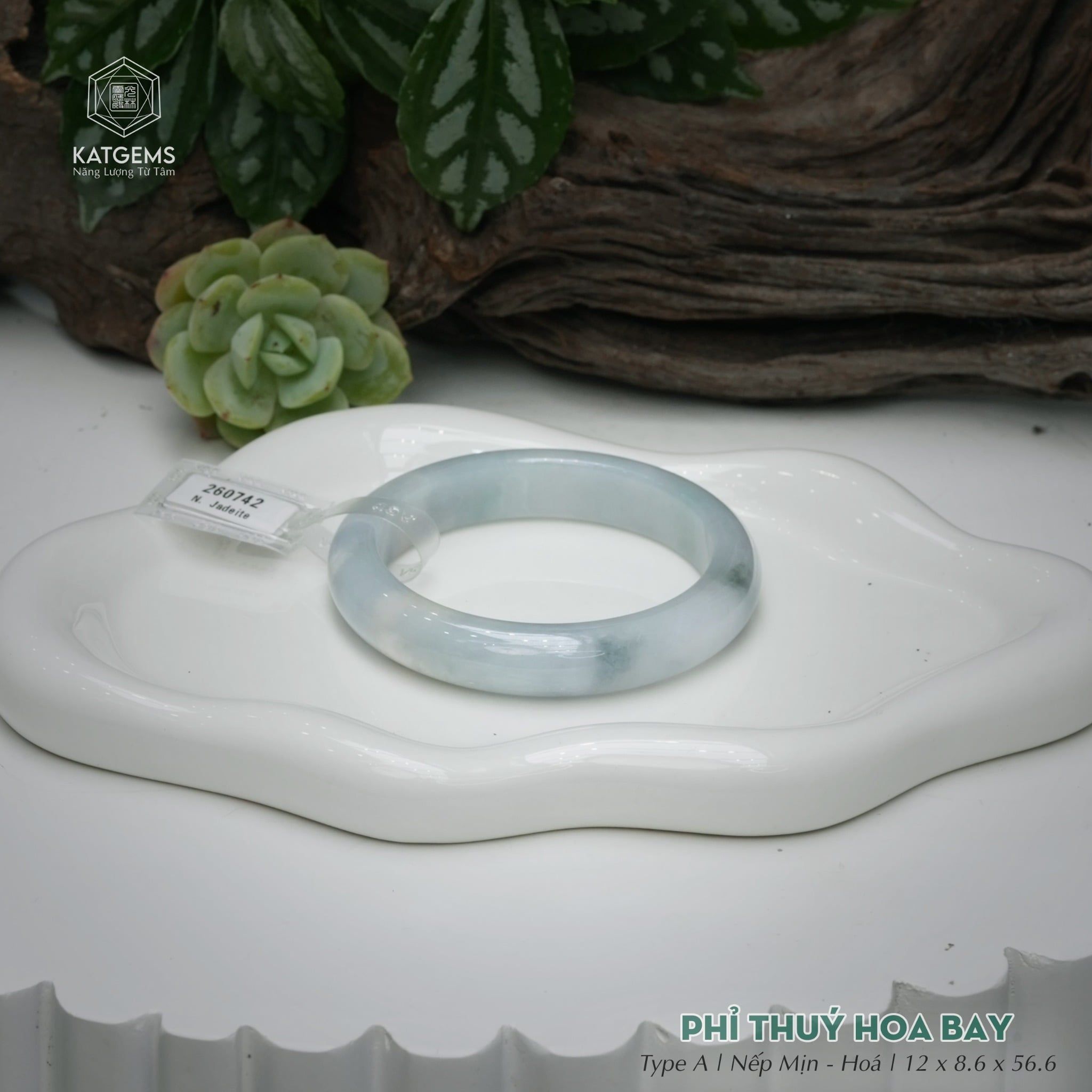  Vòng Khối Ngọc Phỉ Thúy Hoa Bay Cao Cấp Bản Hẹ KT: 12 x 8.6 x 56.6  (Không Kén Mệnh) 260742 