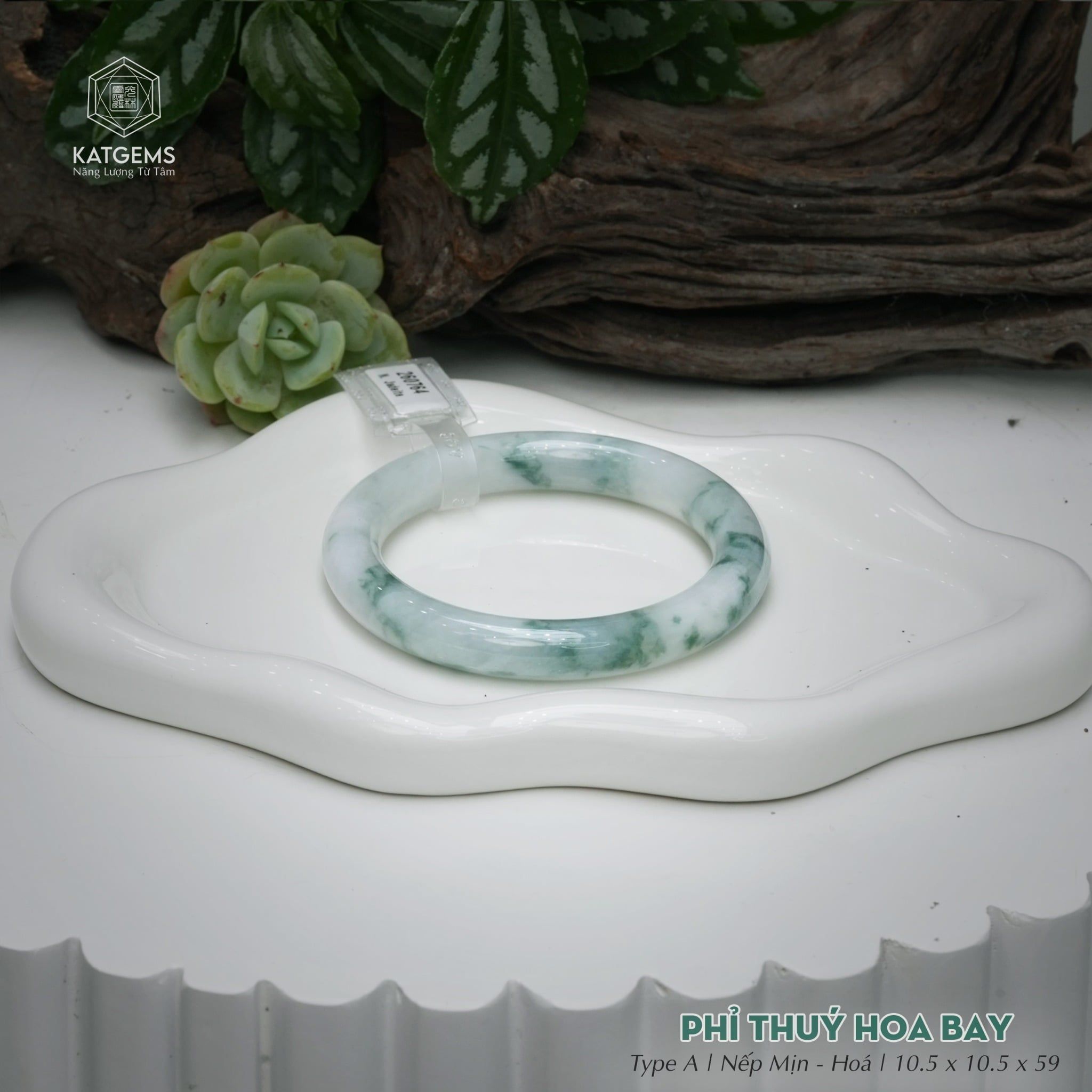  Vòng Khối Ngọc Phỉ Thúy Hoa Bay Cao Cấp Bản Hẹ KT: 10.5 x 10.5 x 59  (Không Kén Mệnh) 260764 