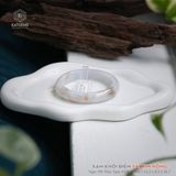  Vòng Khối Phỉ Thúy Xám Khói Điểm Sái Kim Hồng Bản Hẹ 12.2 x 8.5 x 56.7 (Không Kén Mệnh) 2530145 