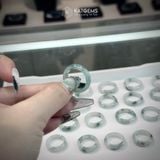  Nhẫn Ngọc Phỉ Thuý Hoa Bay Chất Nếp Băng ni 15-19mm (Không Kén Mệnh) 