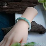  Vòng Khối Ngọc Phỉ Thúy Lam Thiên Hoa Bay Phớt Xanh Cay Cao Cấp Bản Oval 8.4 x 6 x 47.2 x 54.1 (Không Kén Mệnh) 2535579 