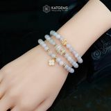  Vòng Chuỗi Bạch Ngọc Điểm Sái Kim Hồng 6ly Mix Ngũ Điếu, Bi Kim Tiền Và Cỏ Bốn Lá Nạm Đá Vàng Trang Sức (Không Kén Mệnh) V1-129002 