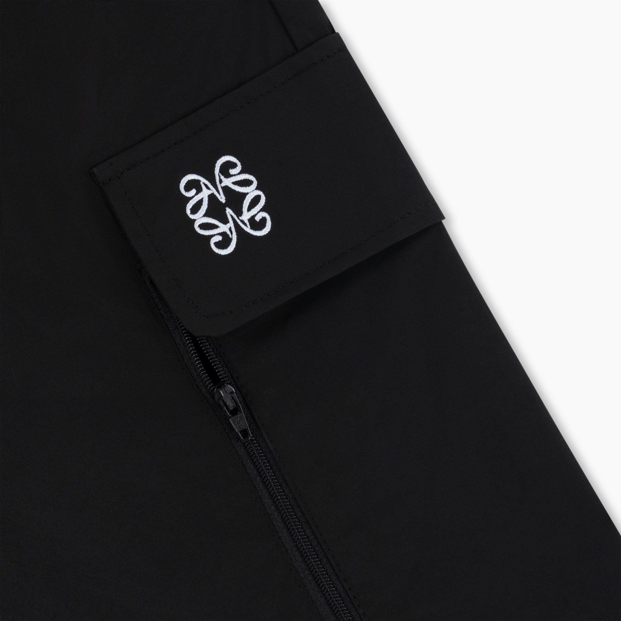 mvrk-initial-cargo-short || Black