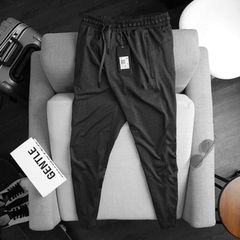 Quần thể thao dài trơn không túm (Mẫu 1)