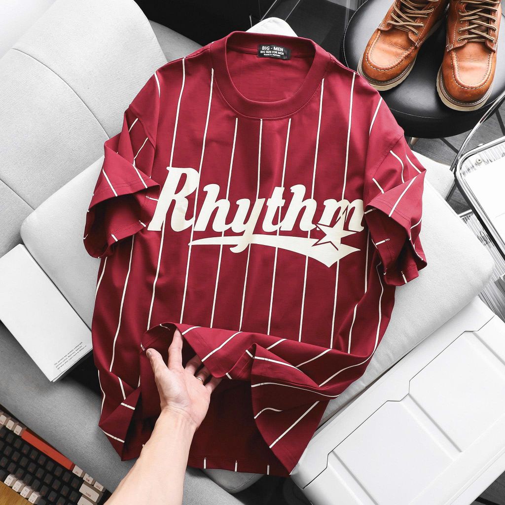 [ Big Men] Áo thun cotton màu đỏ phối sọc in lụa Rhythm thời trang bigsize nam 85- 135 kg