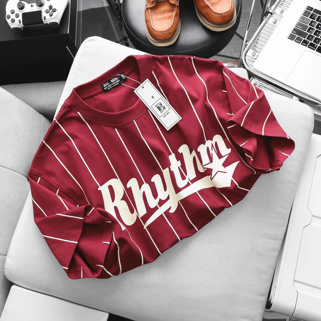 [ Big Men] Áo thun cotton màu đỏ phối sọc in lụa Rhythm thời trang bigsize nam 85- 135 kg