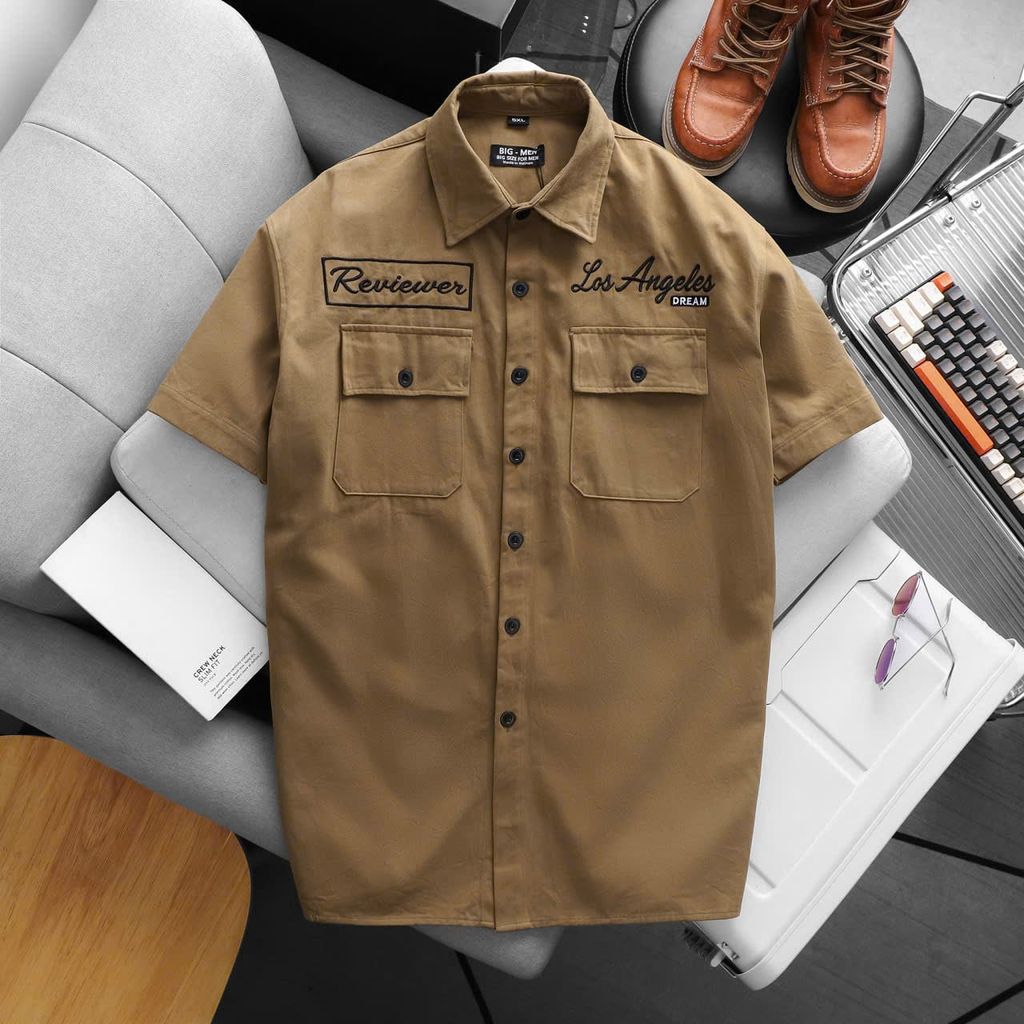 Áo sơ mi tay ngắn vải kaki thêu chữ phối túi bigsize nam