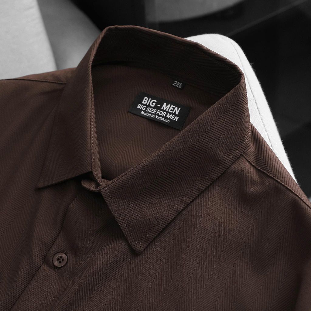 BIG MEN- Áo sơ mi tay ngắn vải polyester sọc tre thêu phối túi thời trang bigsize nam 90- 138 kg