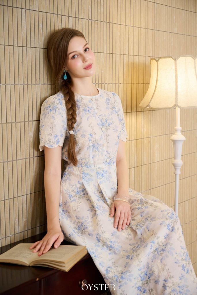 Đầm Charvie