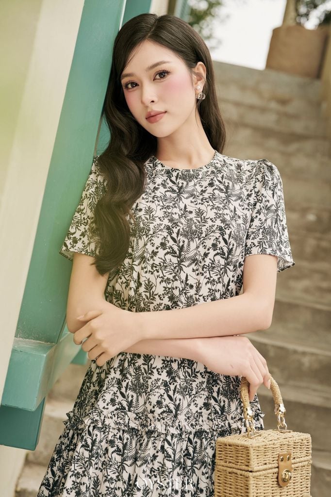Đầm Ava