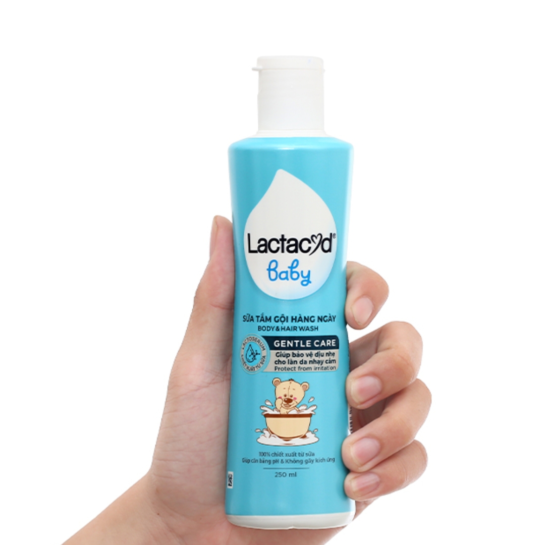 Tắm Gội Lactacyd Gentle Care 250ML
