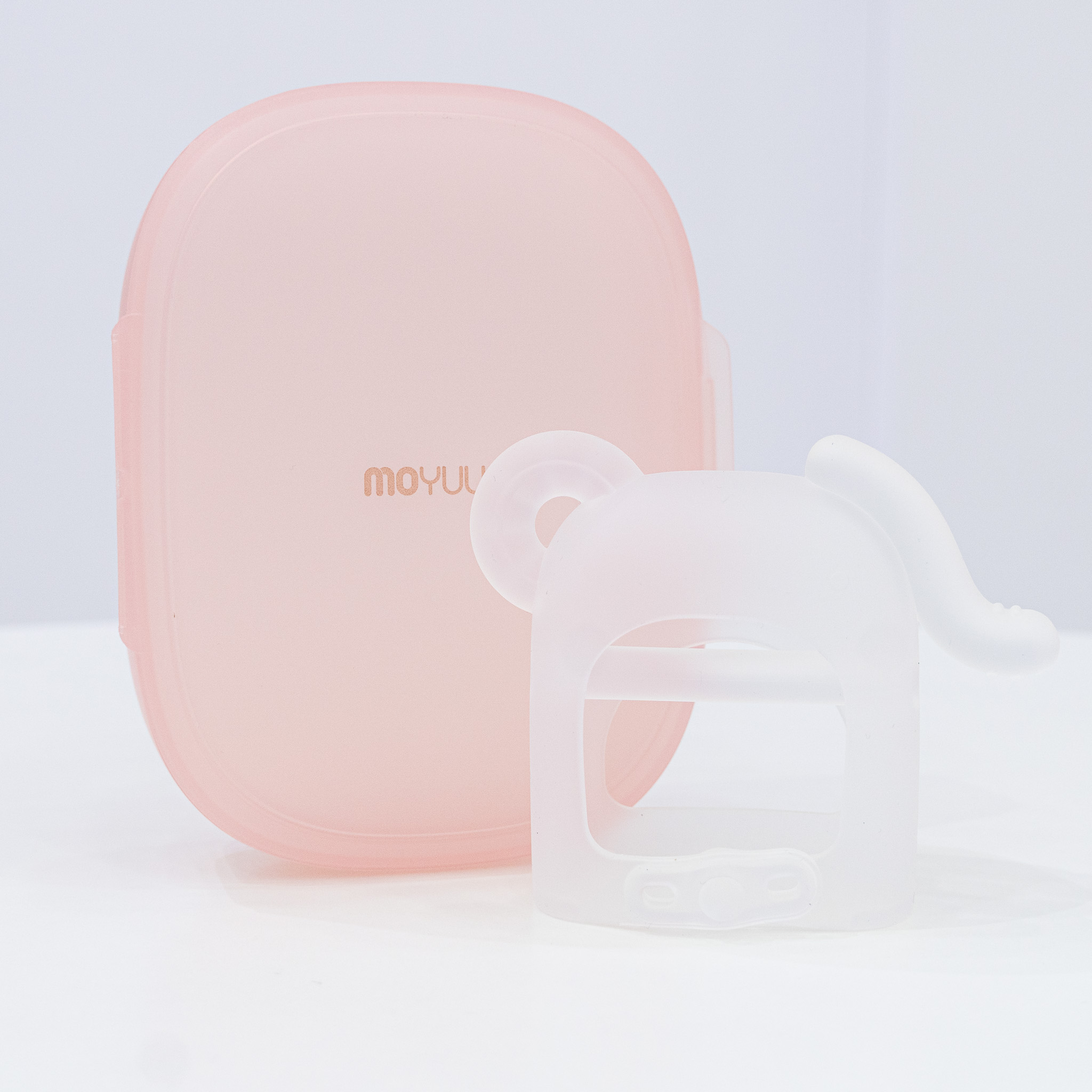 Gặm Nướu Moyuum Hình Voi + Hộp