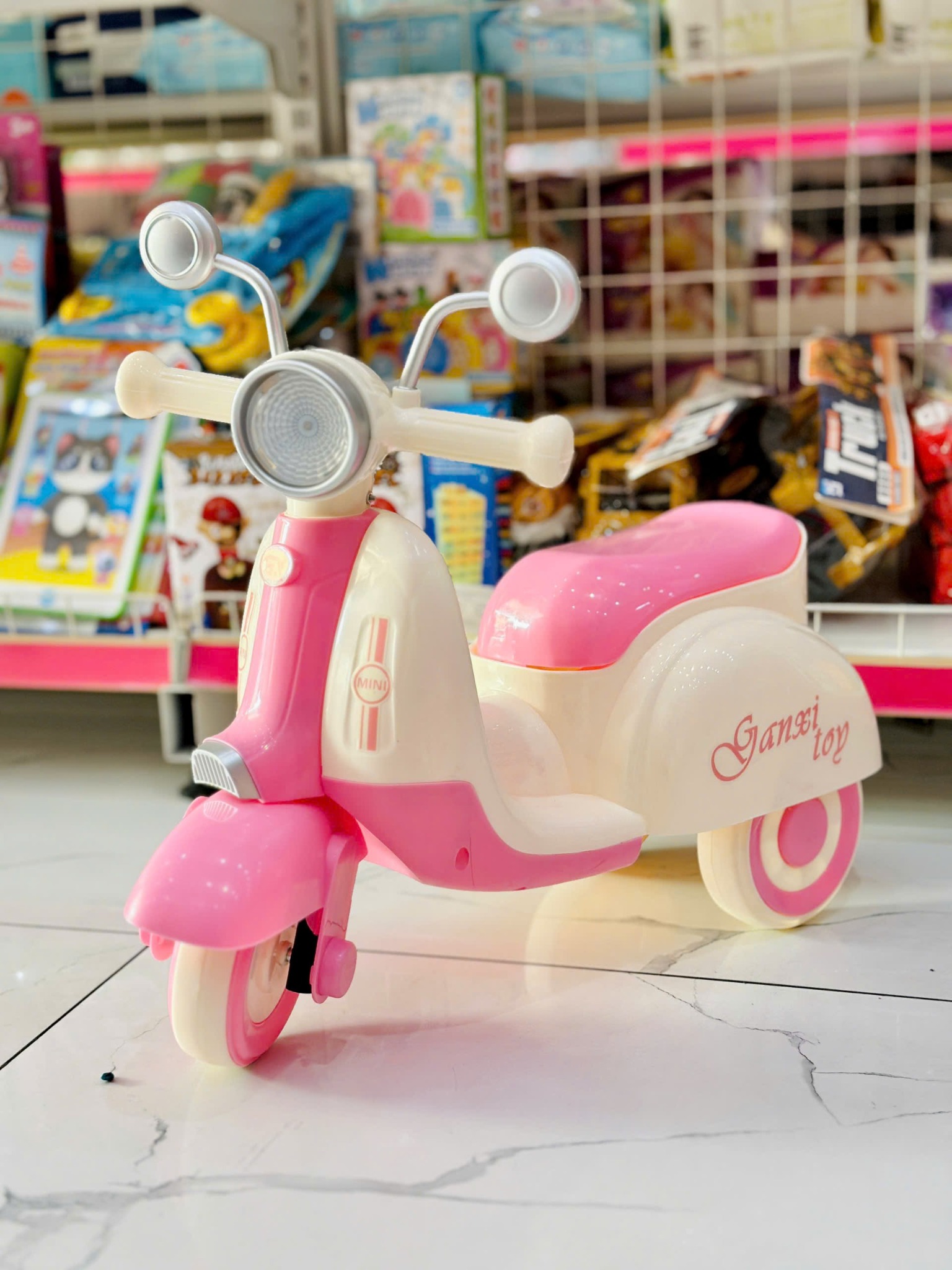 Xe Chòi Chân RR Dáng Xe Vespa CC64