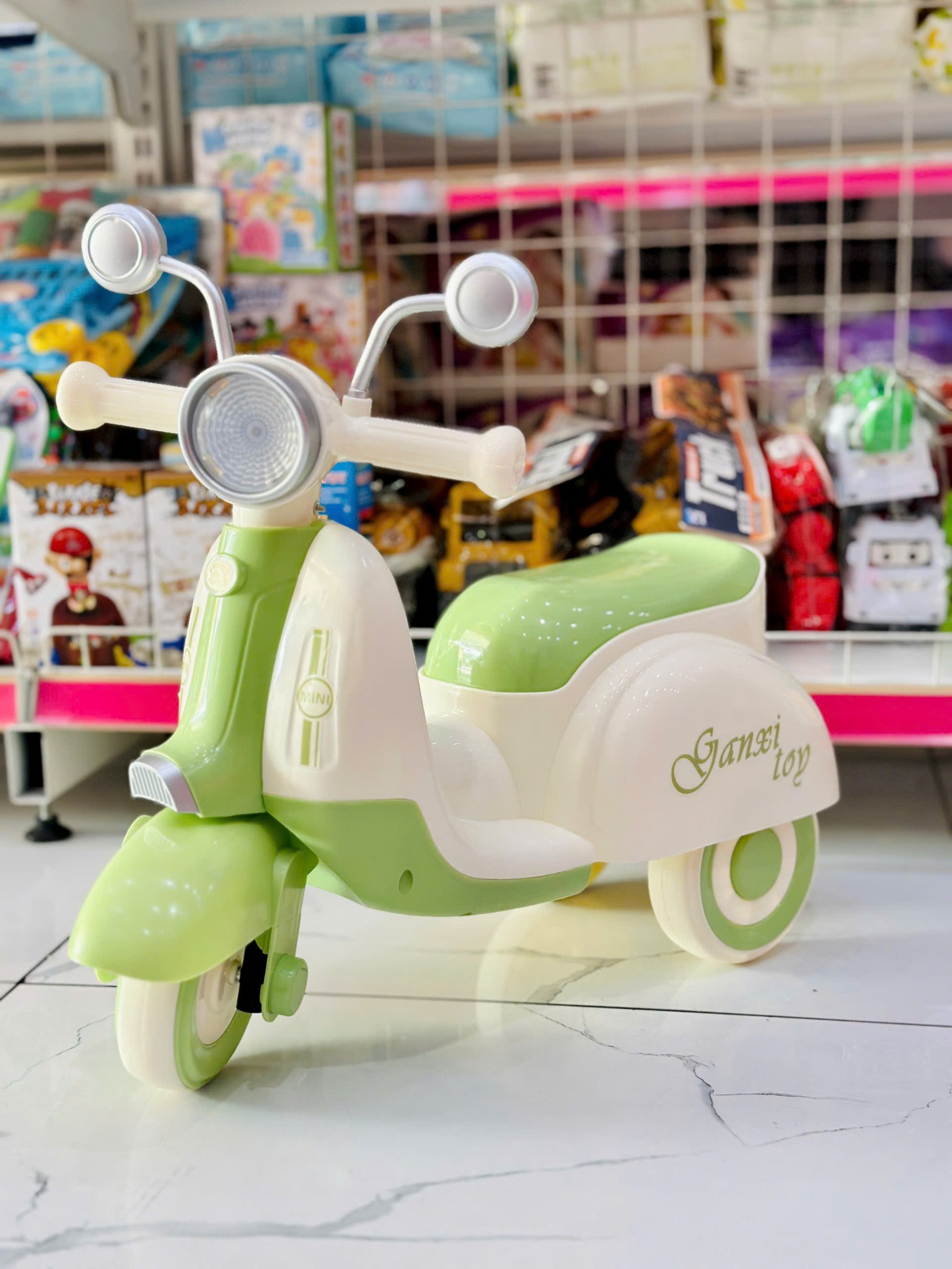 Xe Chòi Chân RR Dáng Xe Vespa CC64