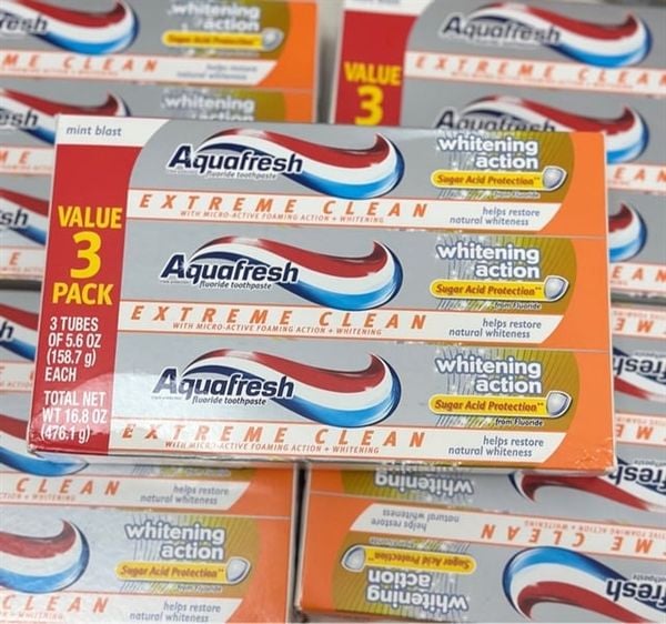 Kem Đánh Răng AQUAFRESH Extreme Clean Whitening Action