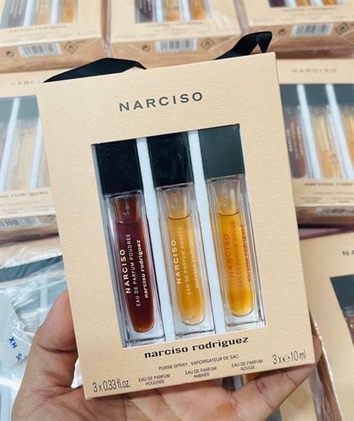 Set Nước Hoa NARCISO RODRIGUEZ Poudrée EDP 10ml + Ambrée EDP 10ml + Rouge EDP 10ml