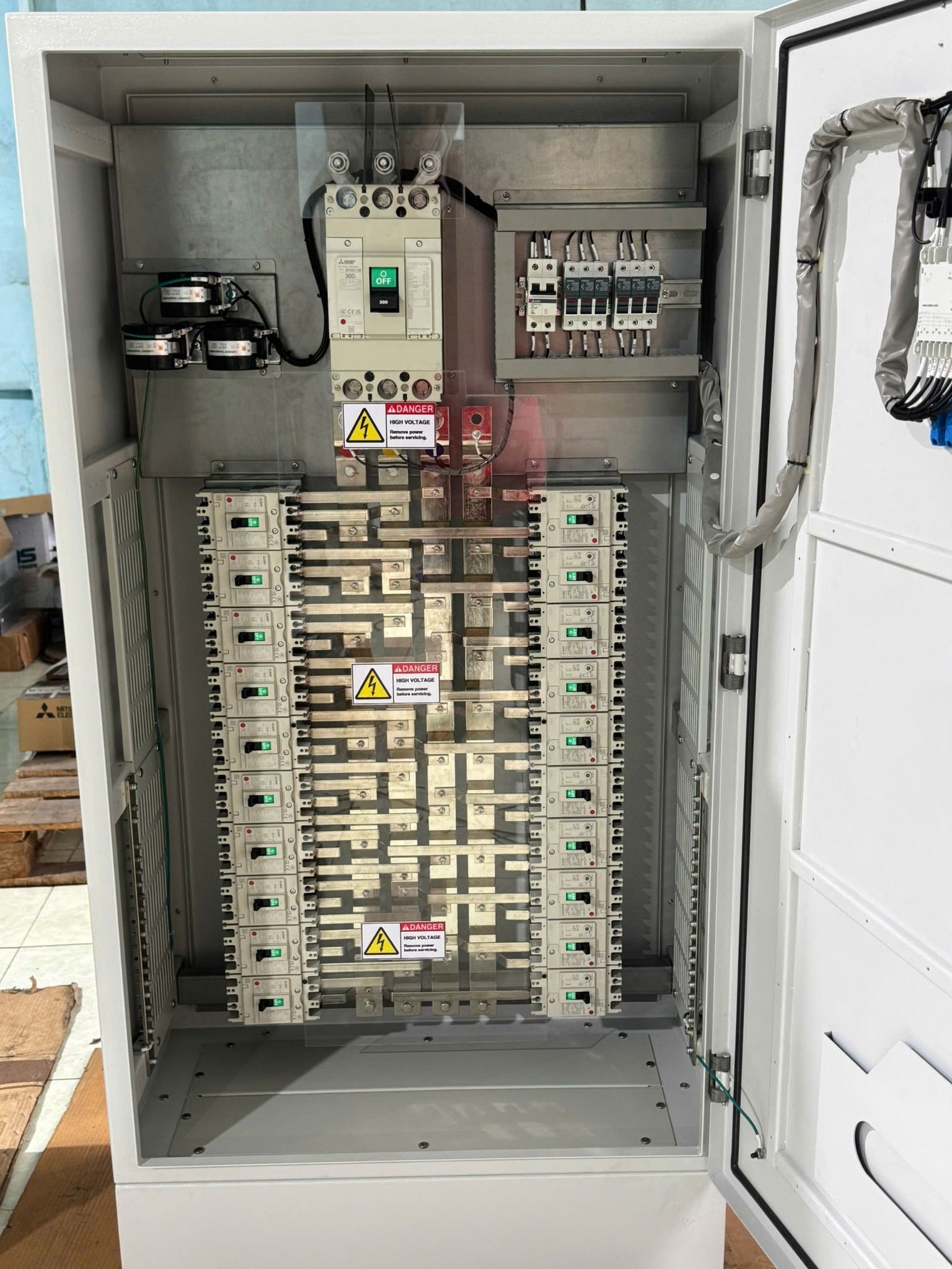  TỦ ĐIỆN HẠ THẾ 