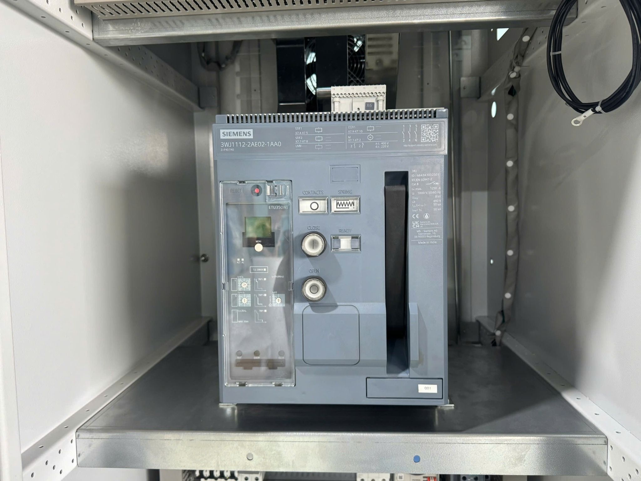  TỦ MÁY CẮT KHÔNG KHÍ ACB 