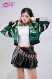  OUTFIT PHỐI SẴN (HAK0902 Áo Khoác Thun Khóa Kéo Croptop Biker - Xanh Lá phối HVV0101 Váy Xếp Li 2 Tầng Khoen Màu Đen) 