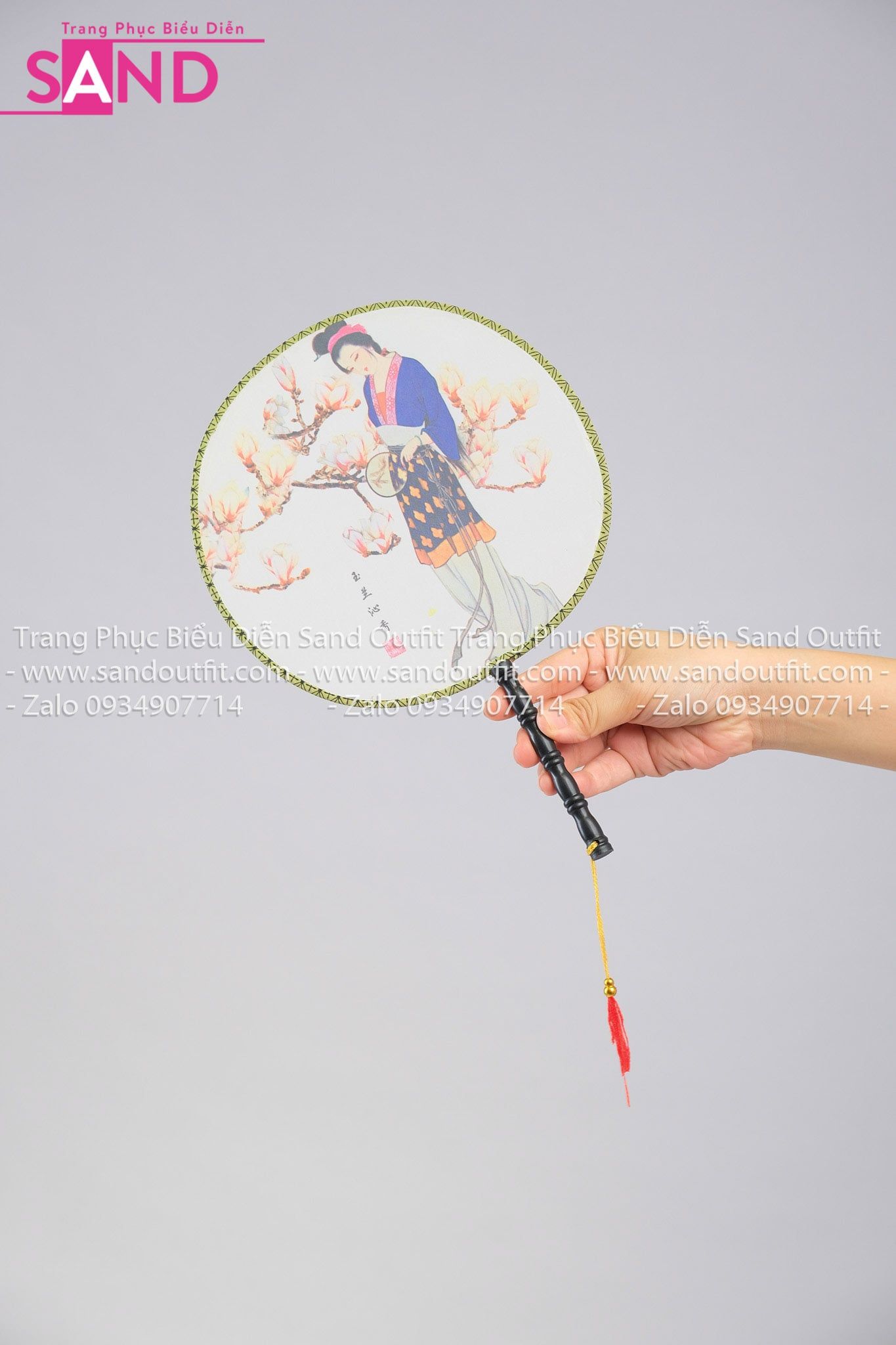  DQV0007 Quạt Cổ Trang Hoạ Tiết Cô Gái Hoa Mộc Lan 