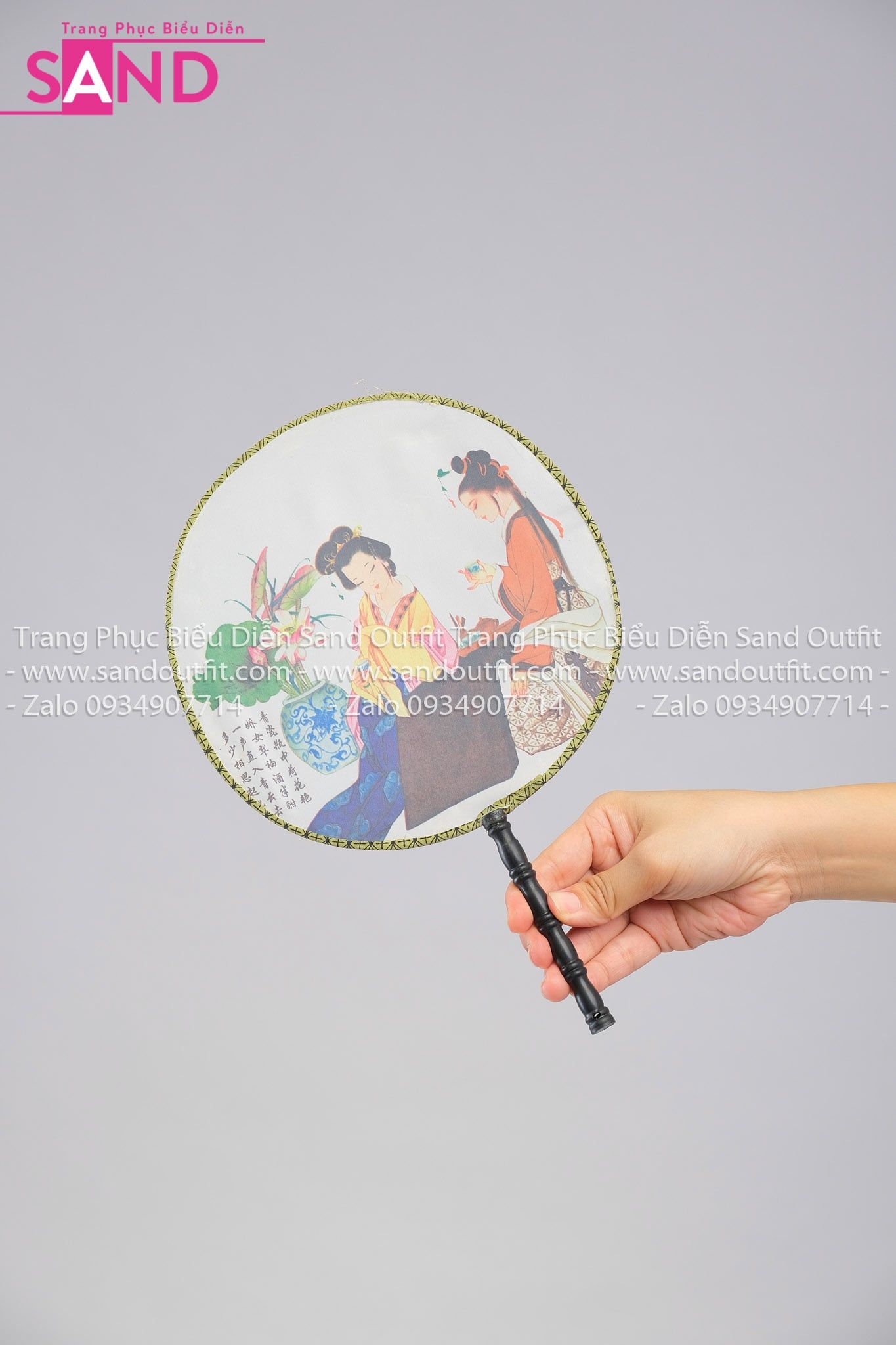  DQV0006 Quạt Cổ Trang Hoạ Tiết Hai Cô Gái 