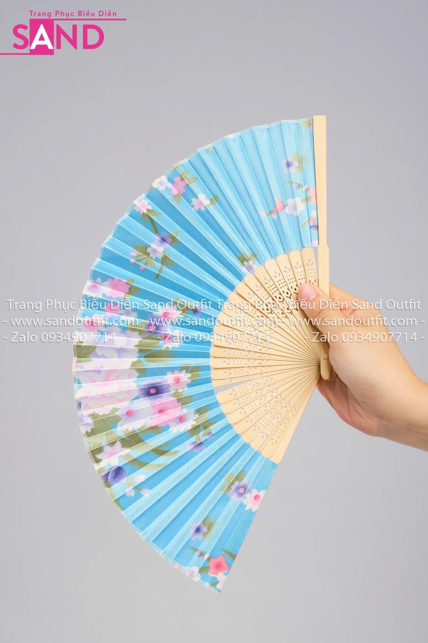  DQG0802 Quạt Giấy Cổ Trang Hoạ Tiết Hoa Trắng - Xanh Da Trời 
