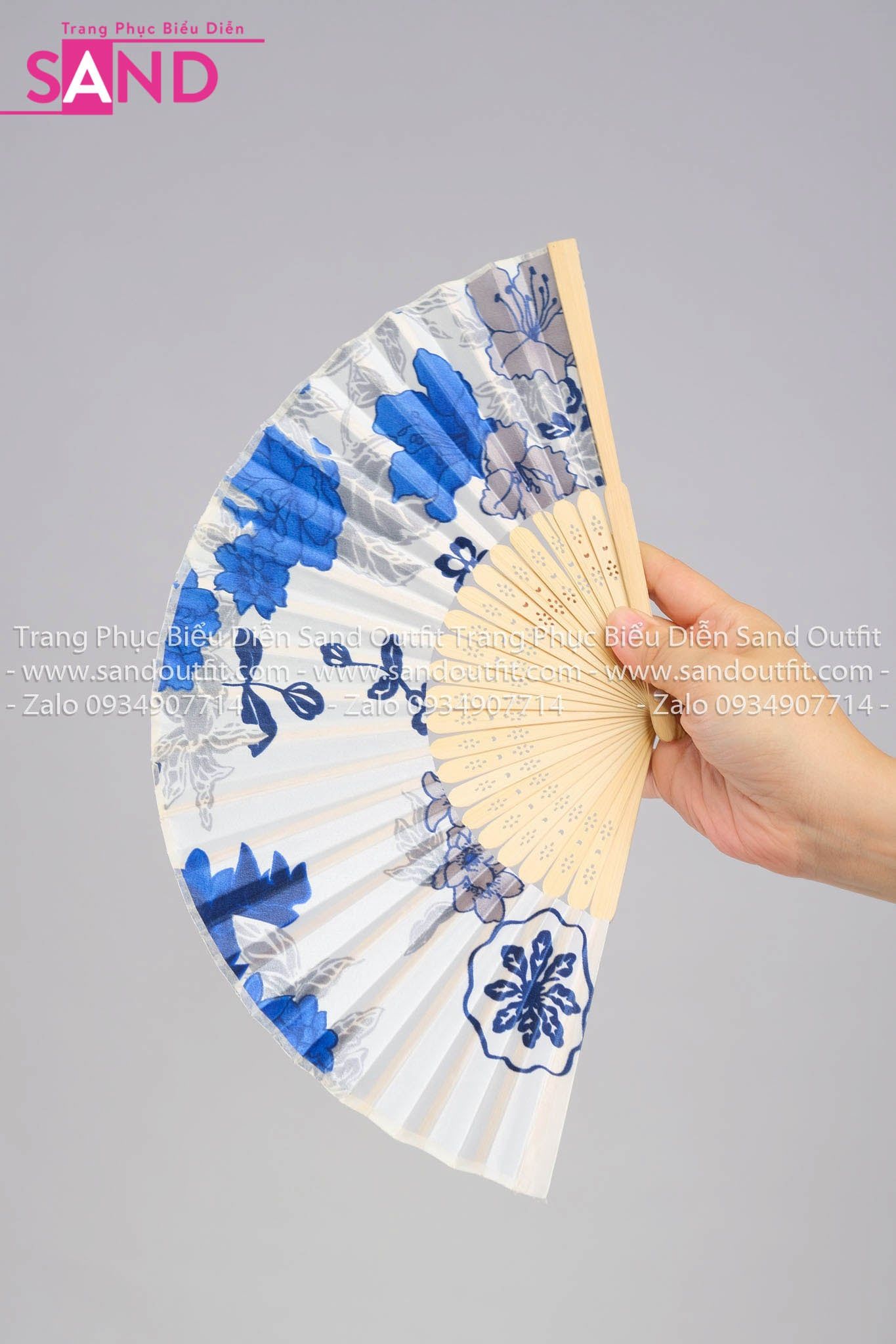  DQG0801 Quạt Giấy Cổ Trang Hoạ Tiết Hoa Xanh - Trắng 