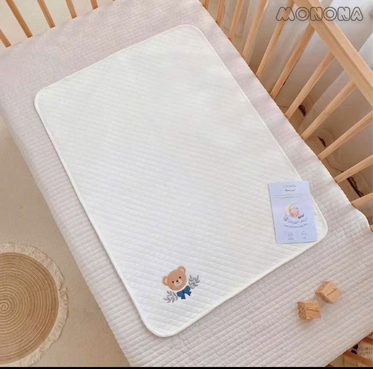  Lót Chống Thấm Monona 4D Thêu Hình - MNN138 