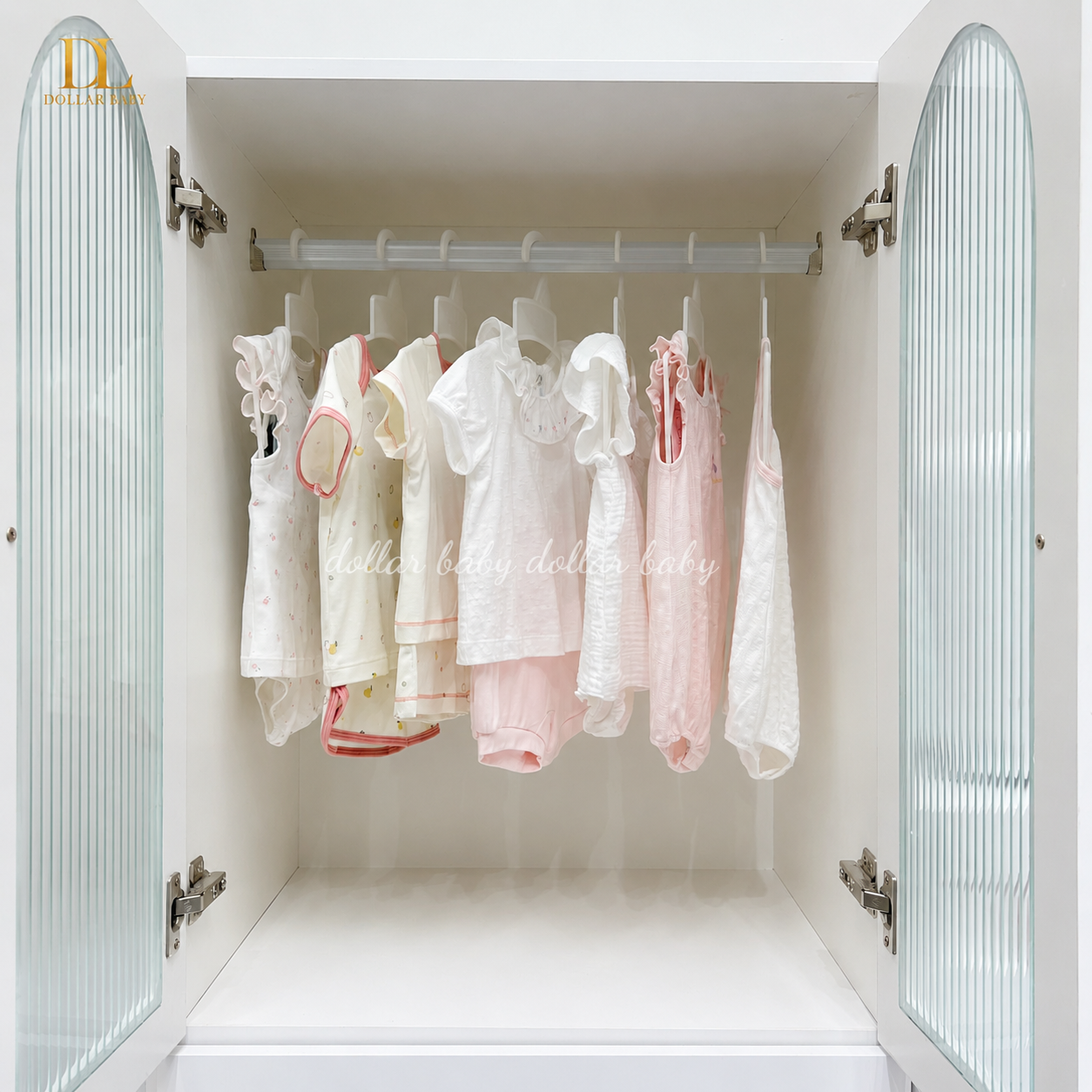  Bộ Tủ Gỗ Kính Trong - Tay Cầm Hình Thú 
