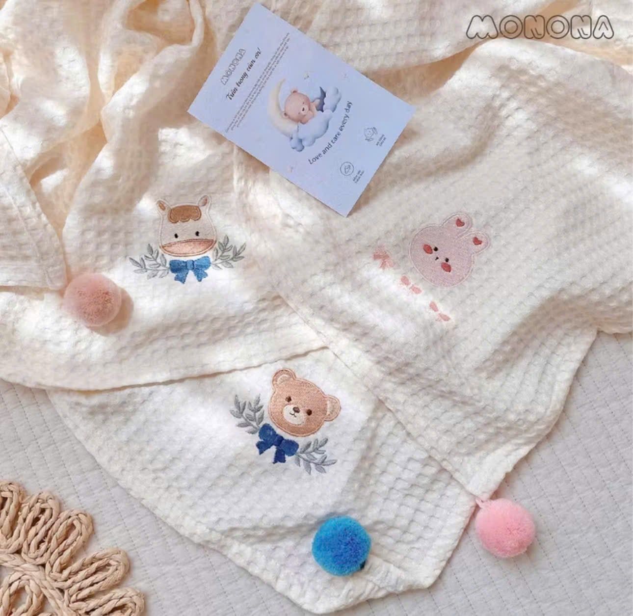  MONONA - Chăn Waffle Thêu Có Hạt Bông - MNN139 
