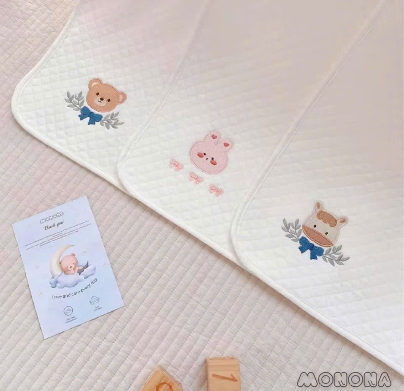  Lót Chống Thấm Monona 4D Thêu Hình - MNN138 