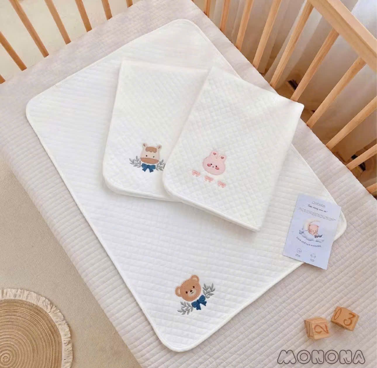  Lót Chống Thấm Monona 4D Thêu Hình - MNN138 