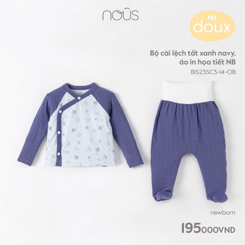  NOUS - Bộ cài lệch tất xanh navy, áo in hoạ tiết 
