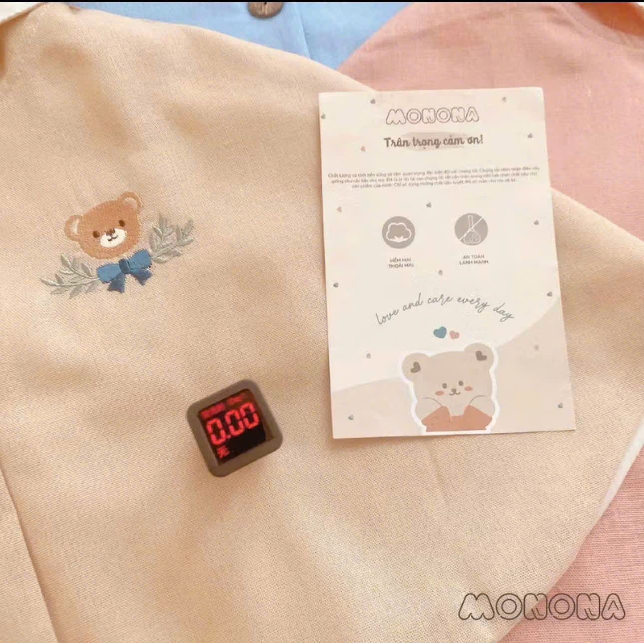  MONONA - Áo Choàng Linen Thêu Kèm Mũ Chắn Giọt Bắn/ Chắn Bụi MNN137 