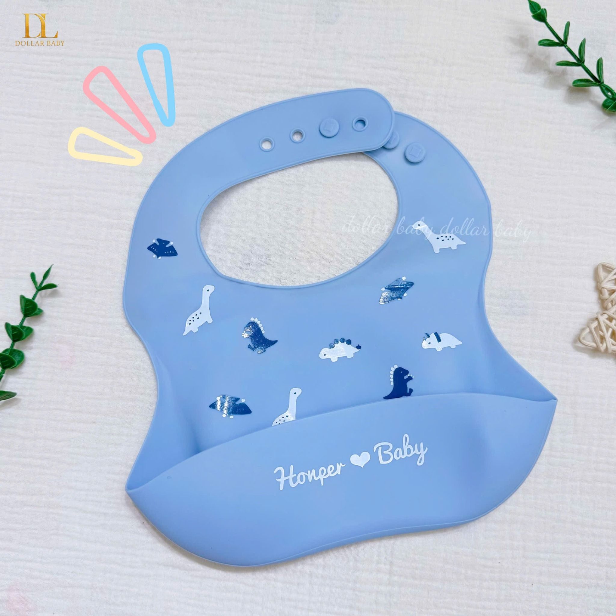  HONPER - Yếm Nhựa Silicon Hoạ Tiết 