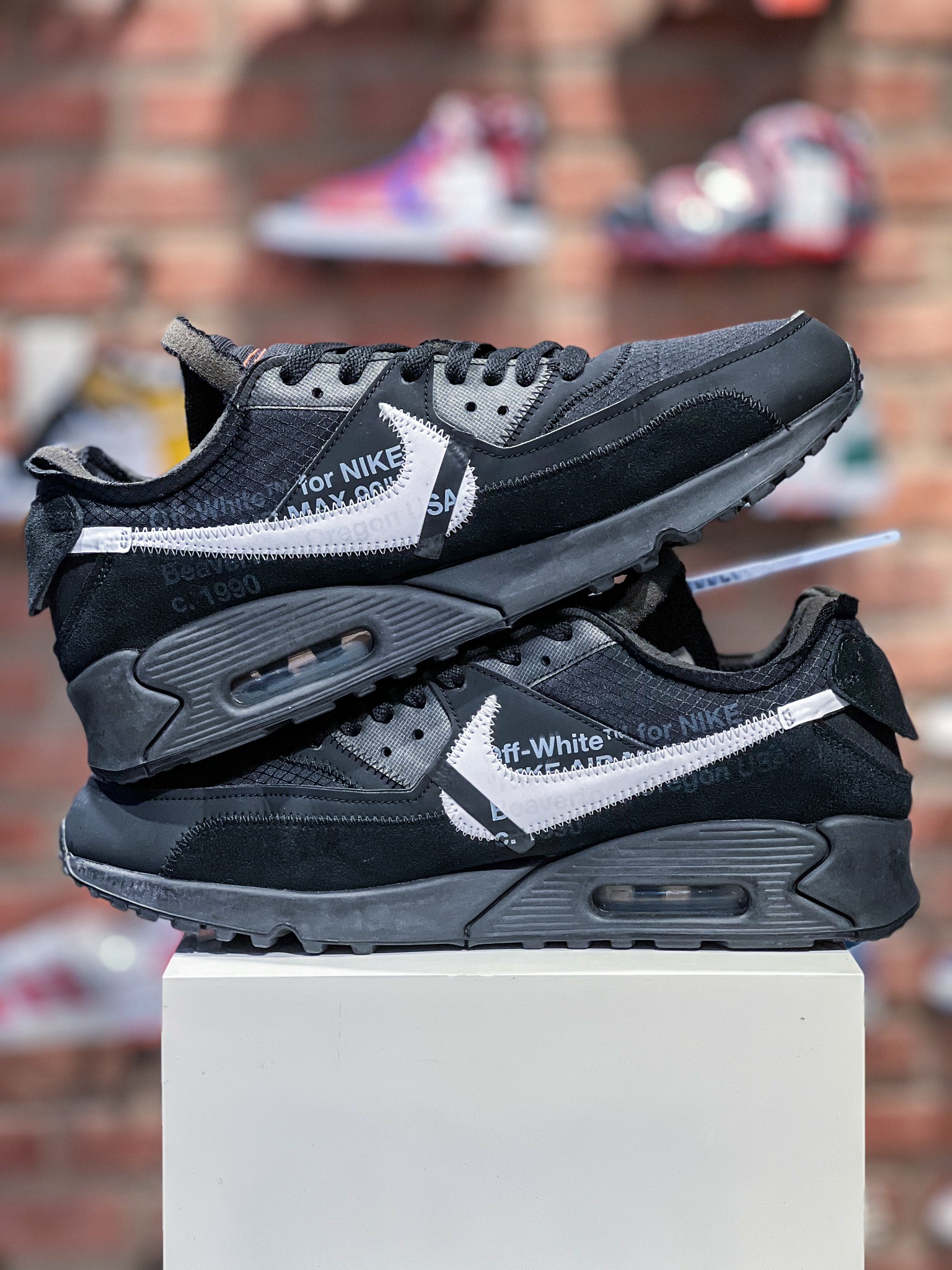 nike air max 1 off white black