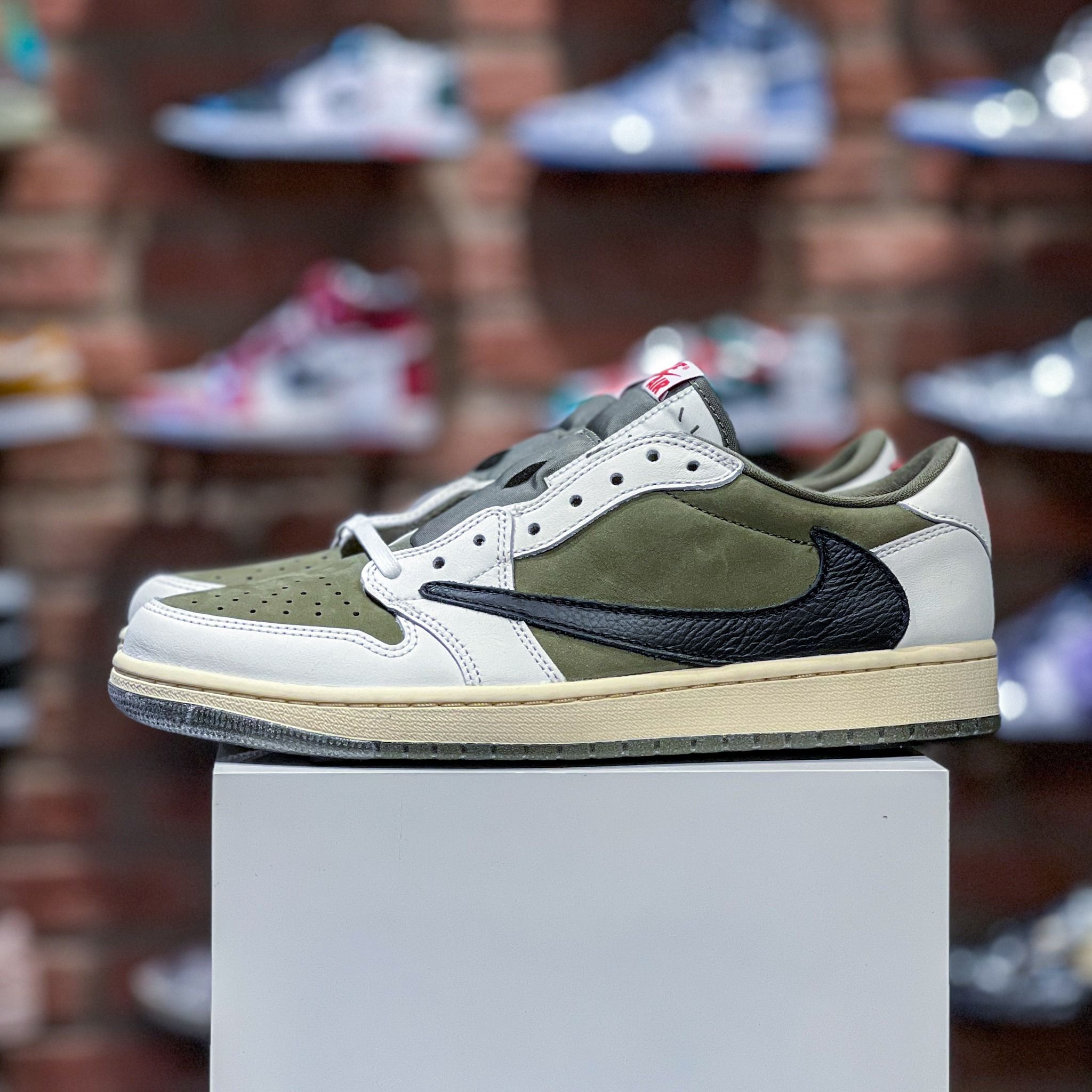 air jordan 1 low travis scott nike