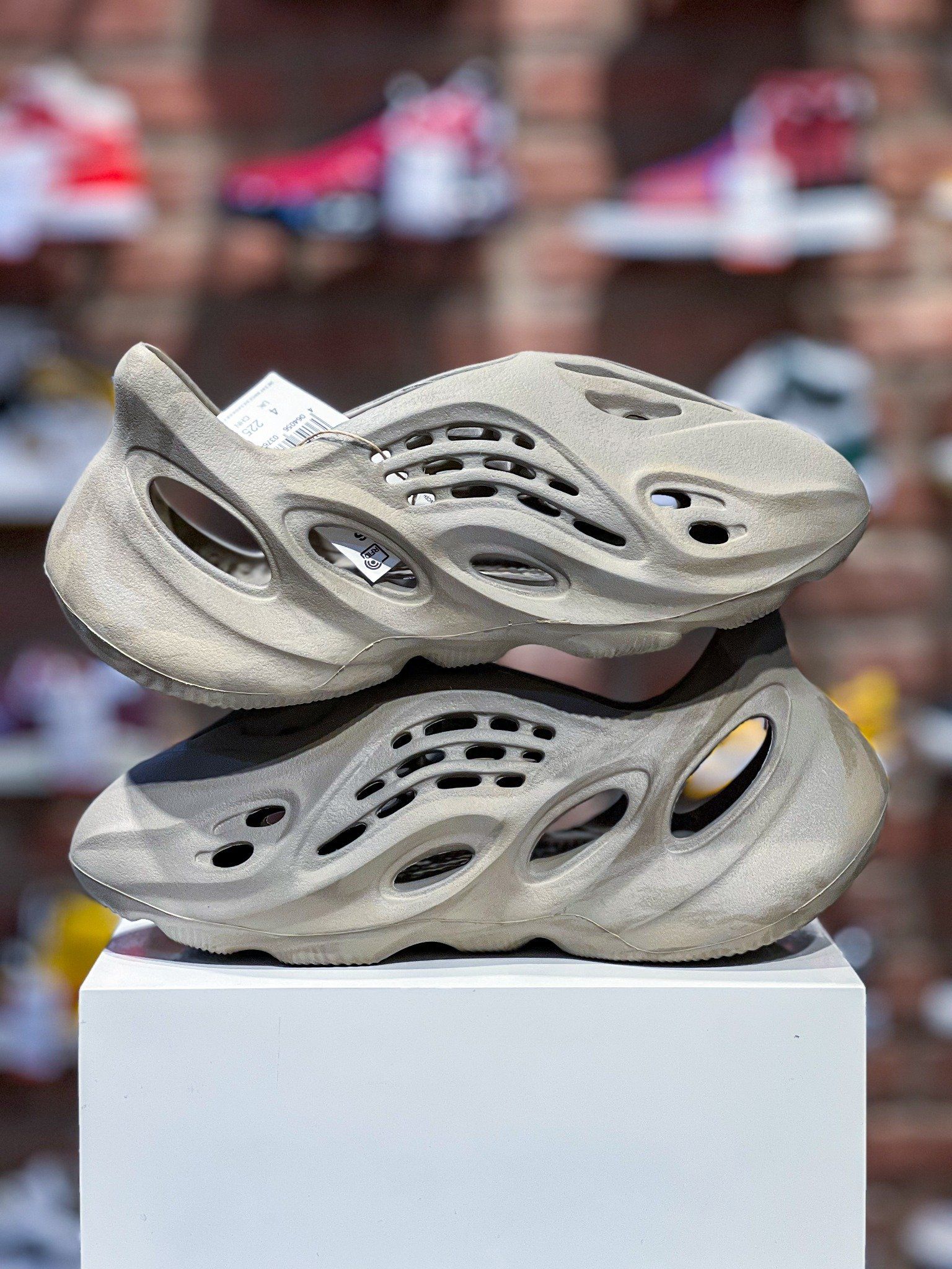 Yeezy Foam Runner Stone Sage [GX4472] – Rex Sneaker