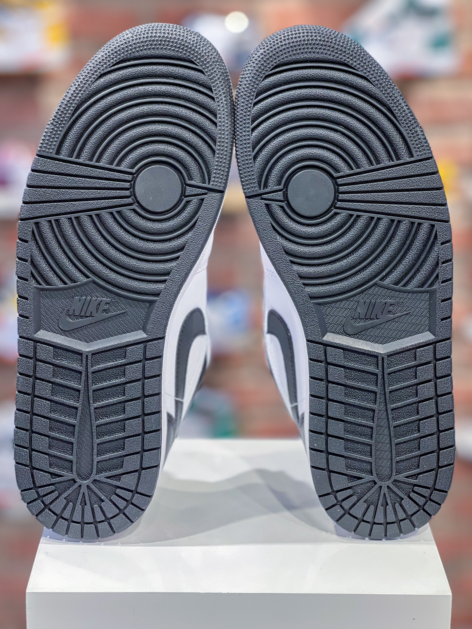 Nike Air Jordan 1 Low Reverse Panda – Rex Sneaker
