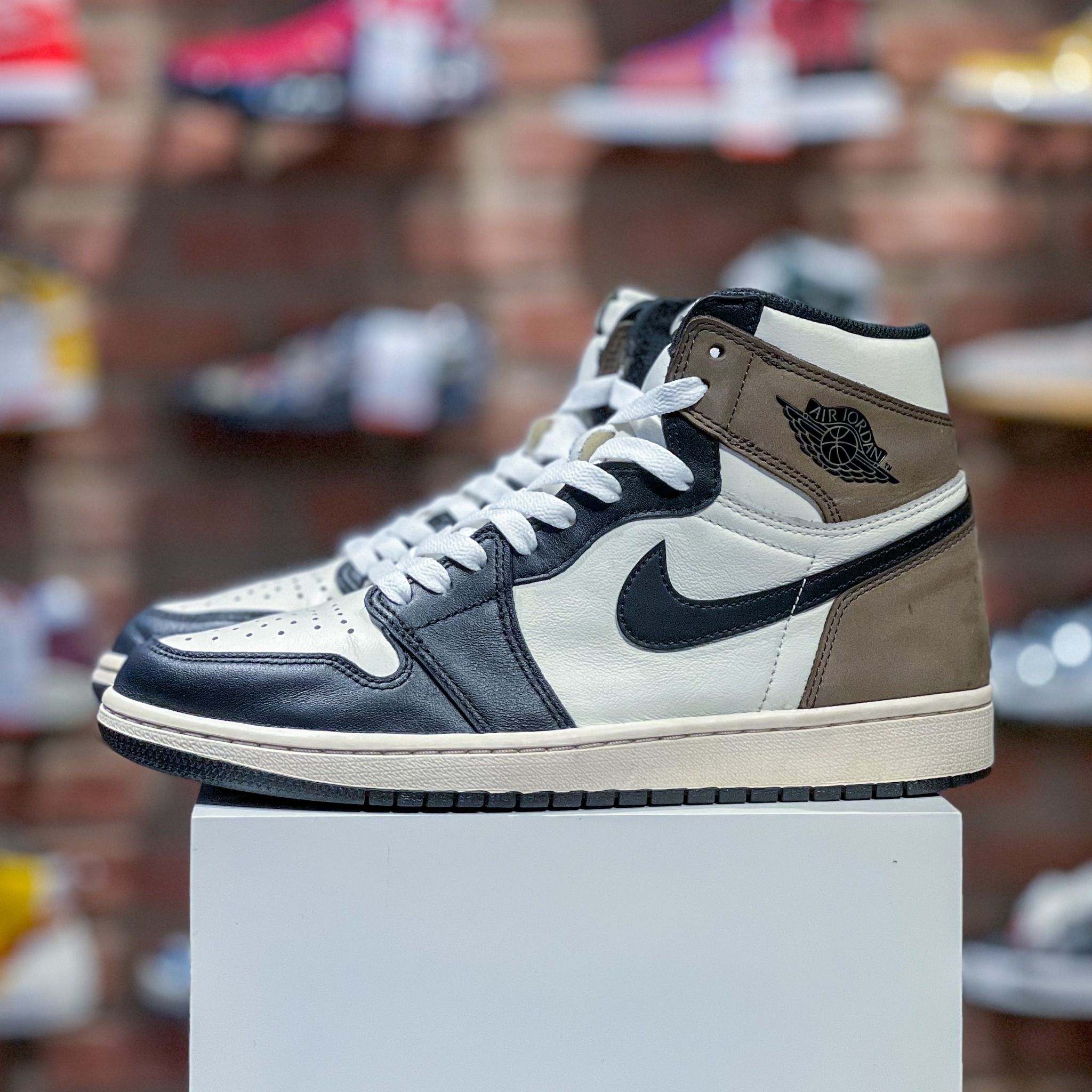 Nike Air Jordan High OG Dark Mocha [555088-105]