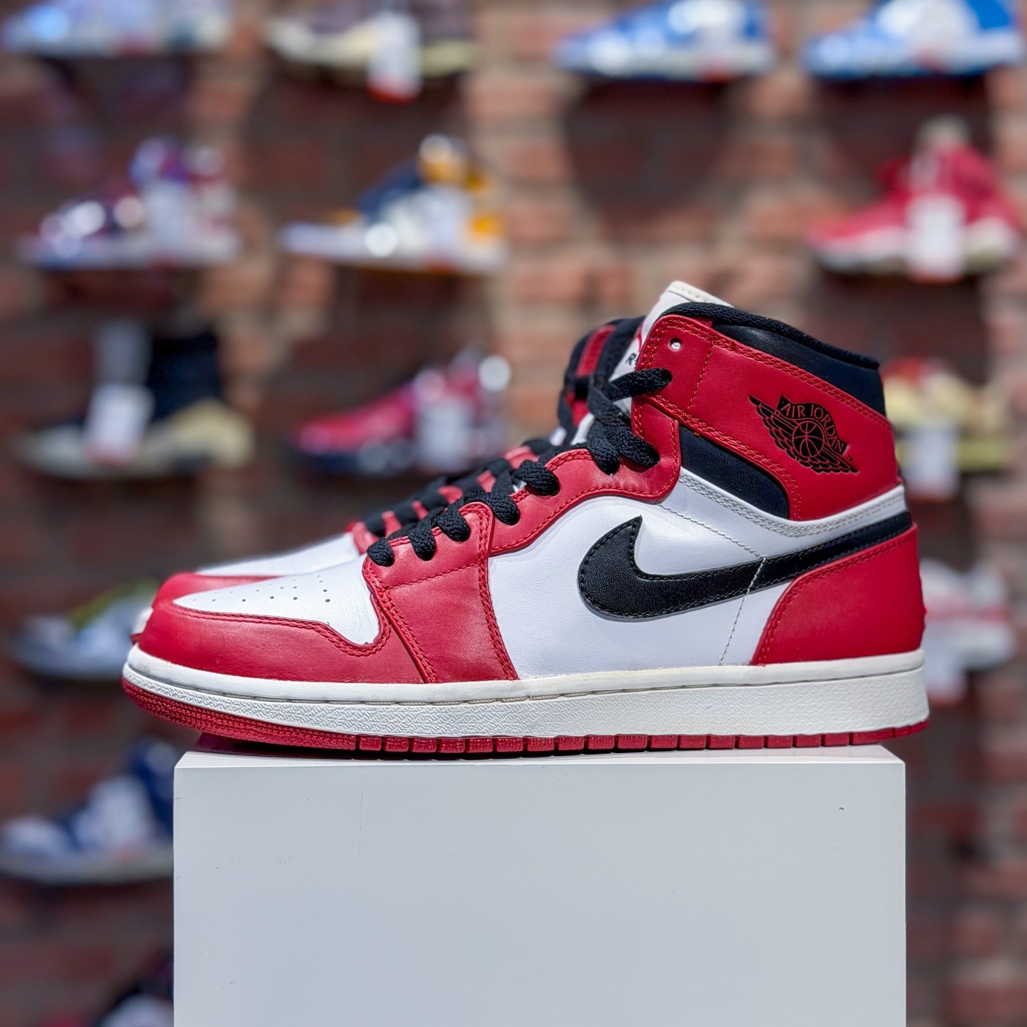 Nike Air Jordan 1 スパイクシューズ Chicago Nike Air Jordan 1 High OG Chicago 2013 – Rex Sneaker