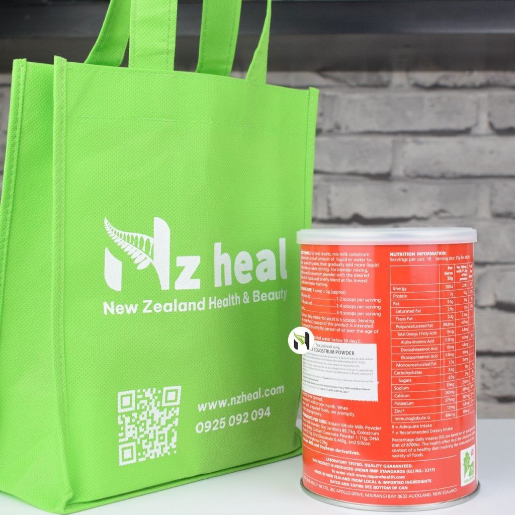  Set quà Tết Thịnh Vượng Sung Túc: Viên Vitamin Multi Extra + Sữa non Nzpurehealth + Siro hô hấp Harker Herbals + Mật ong Manuka Deep Blue Health + Dầu gội Aromase 