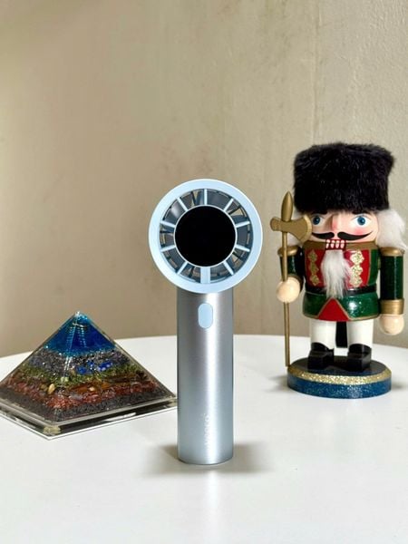 Quạt mini cầm tay Veeco VMF-72