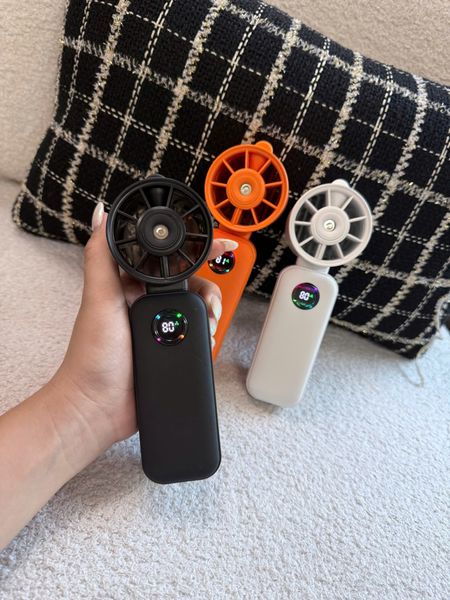 Quạt mini cầm tay phun sương VEECO K90