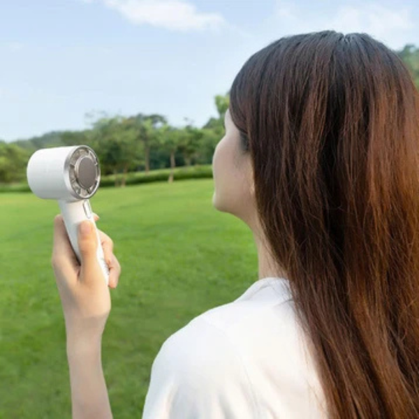 Quạt cầm tay mini Veeco VMF-56 2000mAh